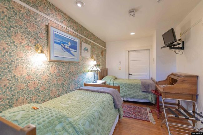 113 W 5 Th St, House other with 9 bedrooms, 7 bathrooms and null parking in Juneau AK | Image 43