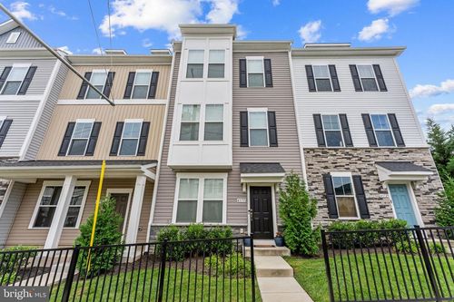 43731 Hay Rd, ASHBURN, VA, 20147-3612 | Card Image