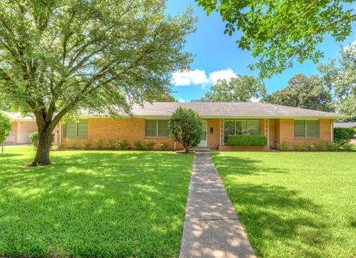 801 Lark Ave, Shreveport, LA, 71105-2211 | Card Image