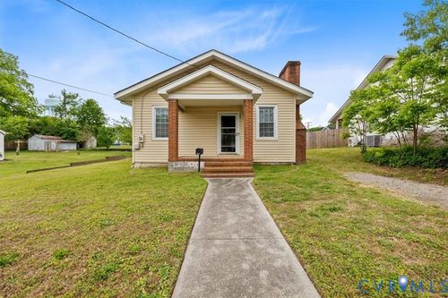221 Piedmont Ave, Colonial Heights, VA, 23834-3035 | Card Image