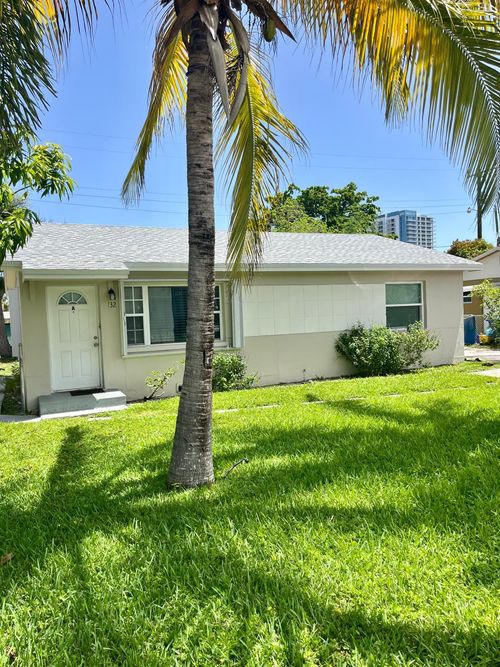 unit-b-132 W 35th St, Riviera Beach, FL, 33404-2202 | Card Image