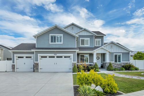 2084 W 2135 S, Woods Cross, UT, 84087-5027 | Card Image