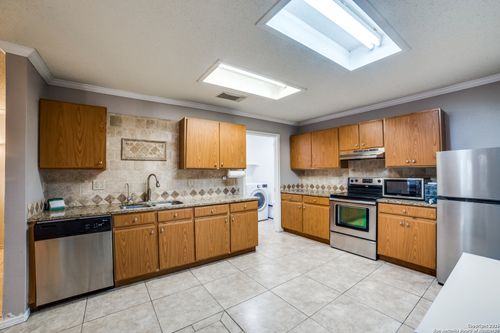 2218 Gunter Bay, San Antonio, TX, 78245-2828 | Card Image