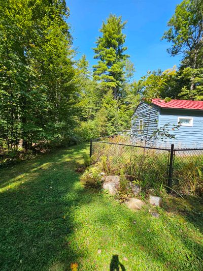 49 Hemlock Hill Road, House other with 2 bedrooms, 1 bathrooms and null parking in Sunderland VT | Image 3