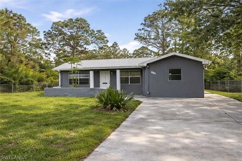 852 Ashland St E, LEHIGH ACRES, FL, 33974-9733 | Card Image