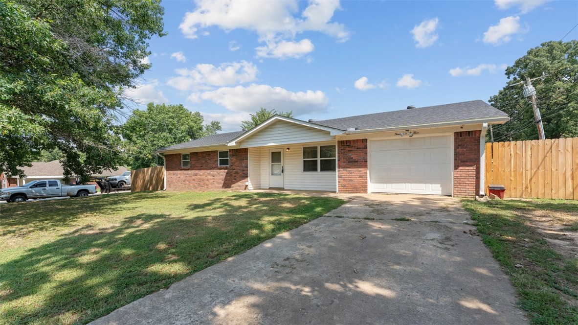 Twin Springs St, Siloam Springs, AR 72761 #1