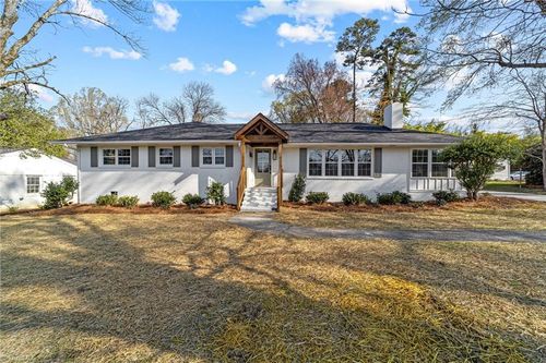212 W Cornwallis Dr, Greensboro, NC, 27408-5804 | Card Image