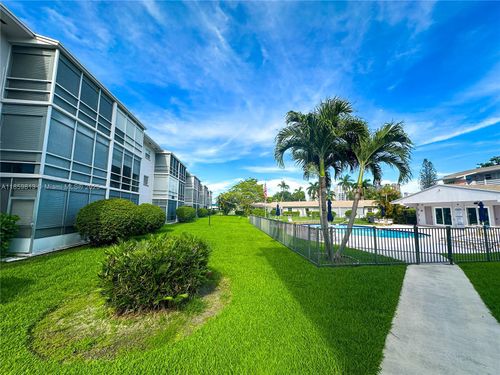 apt-210-700 Layne Blvd, Hallandale Beach, FL, 33009-6560 | Card Image