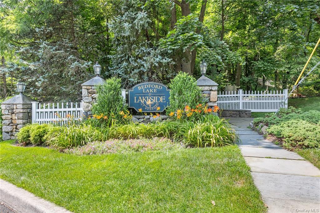 Lake Marie Ln, Bedford Hills, NY 10507