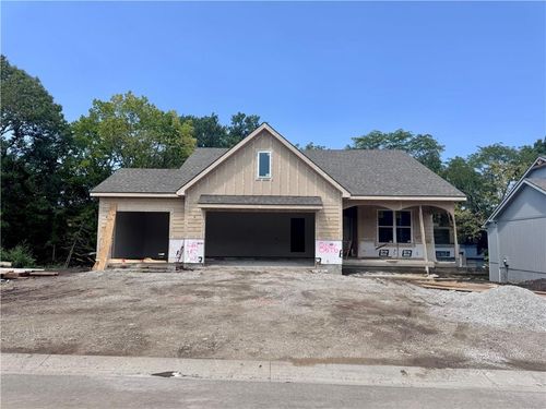 8646 Eagle Creek Drive, De Soto, KS, 66018 | Card Image