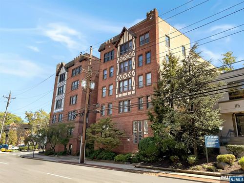 109 Grand Ave, Englewood, NJ, 07631-3533 | Card Image