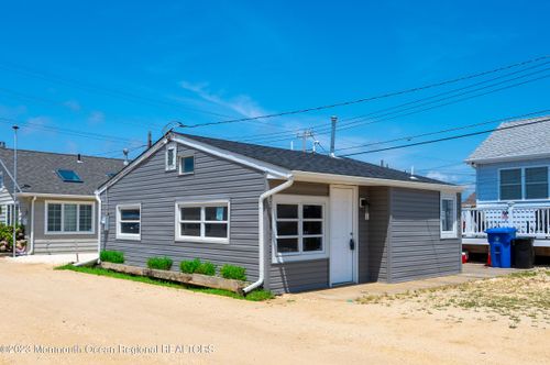 34 E Crane Way, Lavallette, NJ, 08735-1305 | Card Image