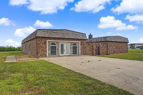 3301 Ireland Grove Rd, Bloomington, IL, 61704-5256 | Card Image