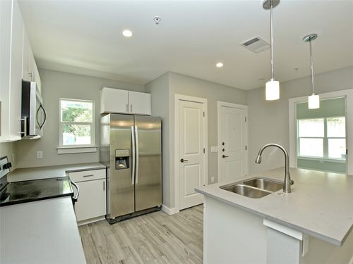 5-102 Blue Ridge Trl, West Lake Hills, TX, 78746-5978 | Card Image