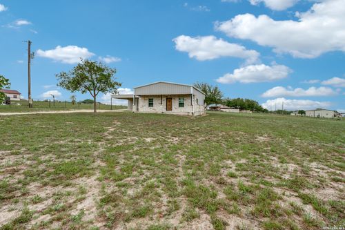 429 Quail Hollow Dr, Adkins, TX, 78101-2718 | Card Image