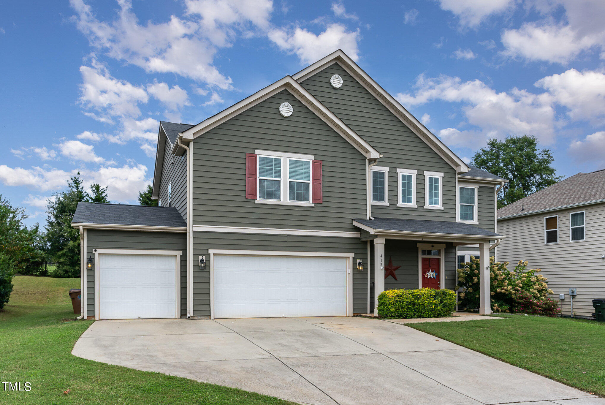 Eno Dr, Holly Springs, NC 27540