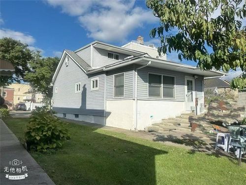 55 Lansing St, Staten Island, NY, 10305-4307 | Card Image
