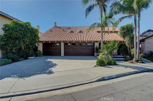 9772 Kite Dr, Huntington Beach, CA, 92646 | Card Image