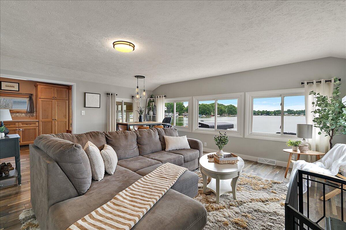 Residential in Saranac 5