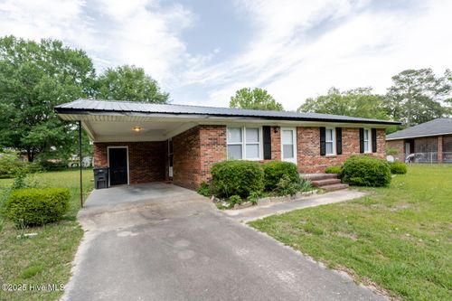 608 Richardson St, Elizabethtown, NC, 28337-9714 | Card Image