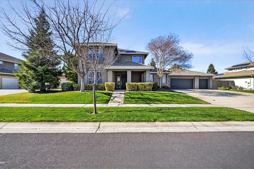 2090 Roy Ranch Way, Plumas Lake, CA, 95961-9182 | Card Image