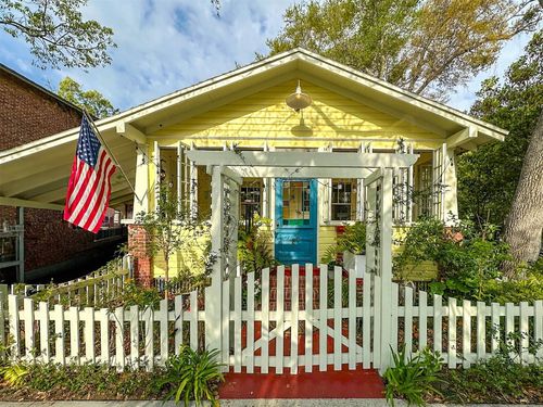 27 S 5th St, Fernandina Beach, FL, 32034-3901 | Card Image