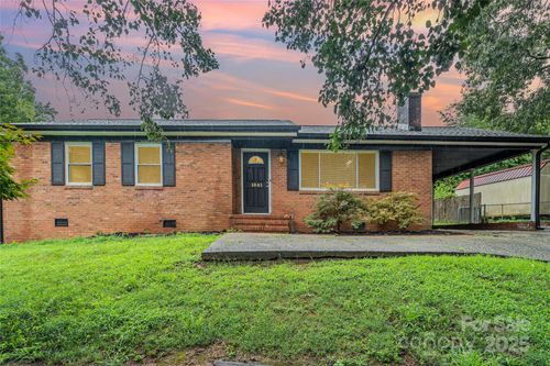 1041 Crowders Creek Rd, Gastonia, NC, 28052-9449 | Card Image