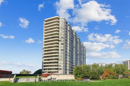 1405-5 Greystone Walk Dr, Scarborough, ON, M1K5J5 | Card Image