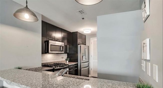 APT-1507 - 3338 Peachtree Rd Ne, Condo with 2 bedrooms, 2 bathrooms and 2 parking in Atlanta GA | Image 18