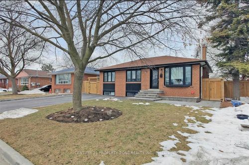40 Brisco St, Brampton, ON, L6V1W8 | Card Image