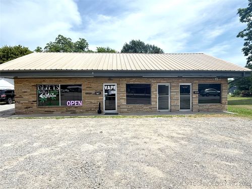 809 E Main St, Stigler, OK, 74462-2539 | Card Image