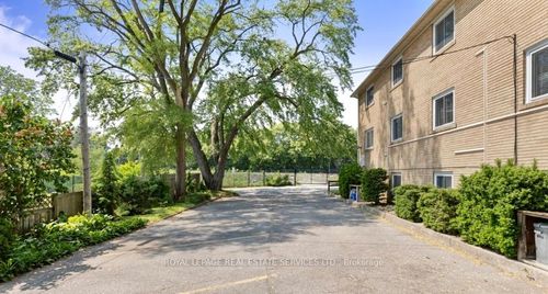 2-50 Peter St N, Mississauga, ON, L5H2G8 | Card Image