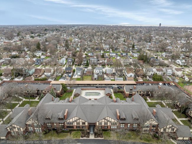 APT-10 - 1750 Vernier Rd, Condo with 2 bedrooms, 2 bathrooms and null parking in Grosse Pointe Woods MI | Image 17
