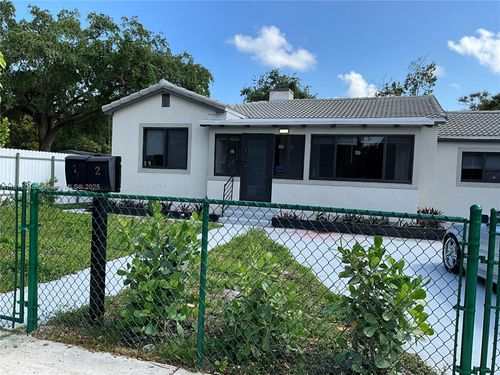 1-418 Nw 48th St, Miami, FL, 33127-2400 | Card Image