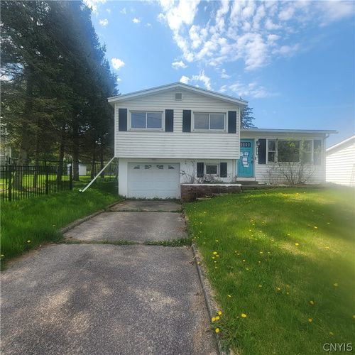 28 Saint Anthony St, Auburn, NY, 13021-4559 | Card Image