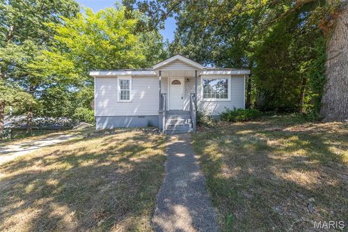 959 Mulberry St, Poplar Bluff, MO, 63901-3860 | Card Image