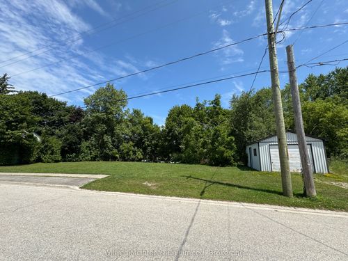 15 Simpson St, Bruce, ON, N0G2J0 | Card Image