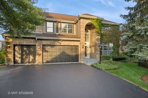 2305 Tracy Ln, Algonquin, IL, 60102-6621 | Card Image