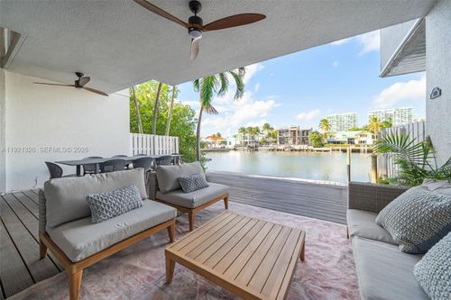 1415-429 Poinciana Dr, Sunny Isles Beach, FL, 33160-4531 | Card Image