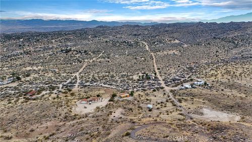 5 Redding, Yucca Valley, CA, 92284 | Card Image