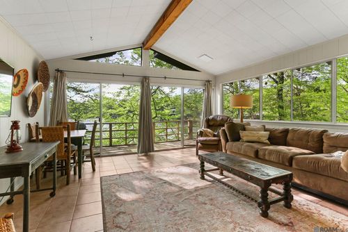 10622 Circus Ln, Saint Francisville, LA, 70775-5256 | Card Image