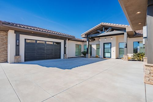 1218 W Province Way, St George, UT, 84770-7161 | Card Image