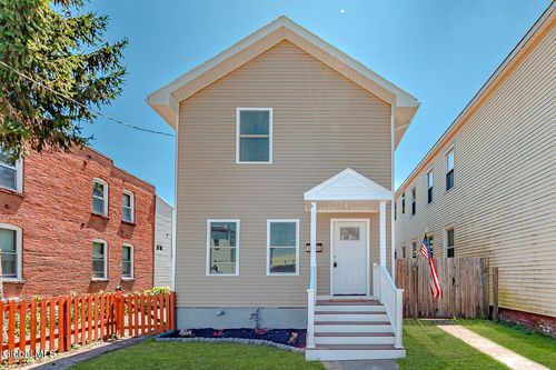 1006 24th St, Watervliet, NY, 12189-1715 | Card Image