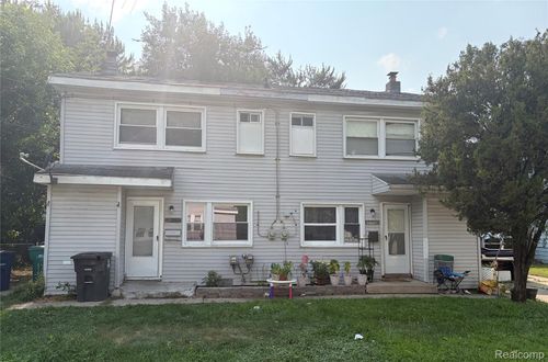 33121 Alberta St, Westland, MI, 48186-4648 | Card Image