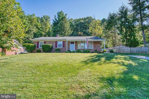 3 Glendorian Ct, COCKEYSVILLE, MD, 21030-2407 | Card Image