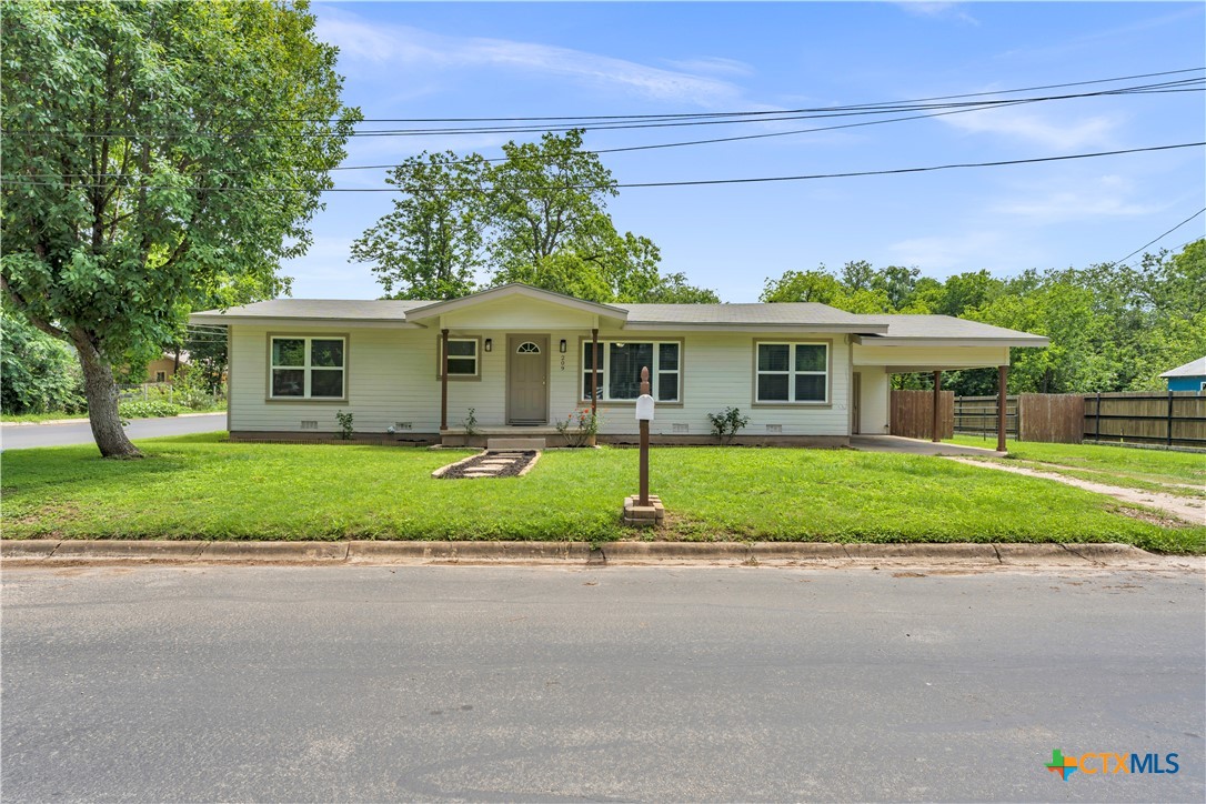 Residential in Burnet