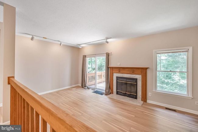 1657 Oak Spring Way, Townhouse with 3 bedrooms, 4 bathrooms and null parking in Reston VA | Image 4