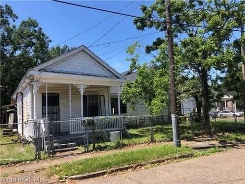 913 Texas St, Mobile, AL, 36604-3137 | Card Image