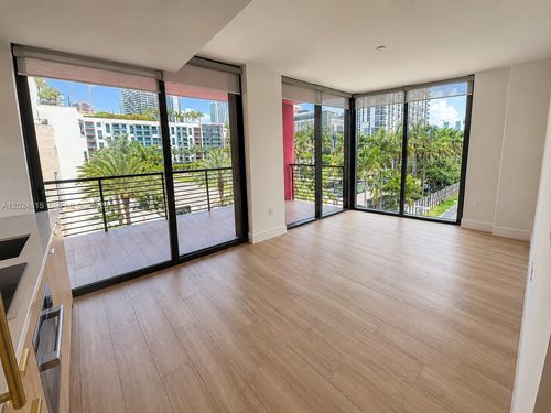301-90 Ne 32nd Street, Miami, FL, 33127 | Card Image