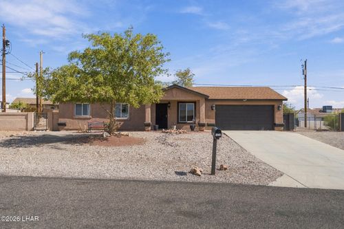 830 Falcon Dr, Lake Havasu City, AZ, 86403-3719 | Card Image
